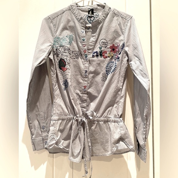 Desigual ‘Say Something’ button-up top - Picture 1 of 6